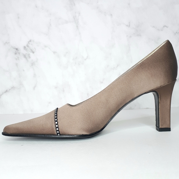 Evan Picone Satin Pointed Toe High Heel Shoe 8 - Picture 5 of 12